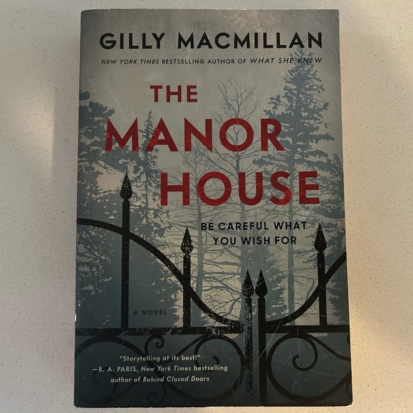 The Manor House by Gilly Macmillan - Picture 1 of 2